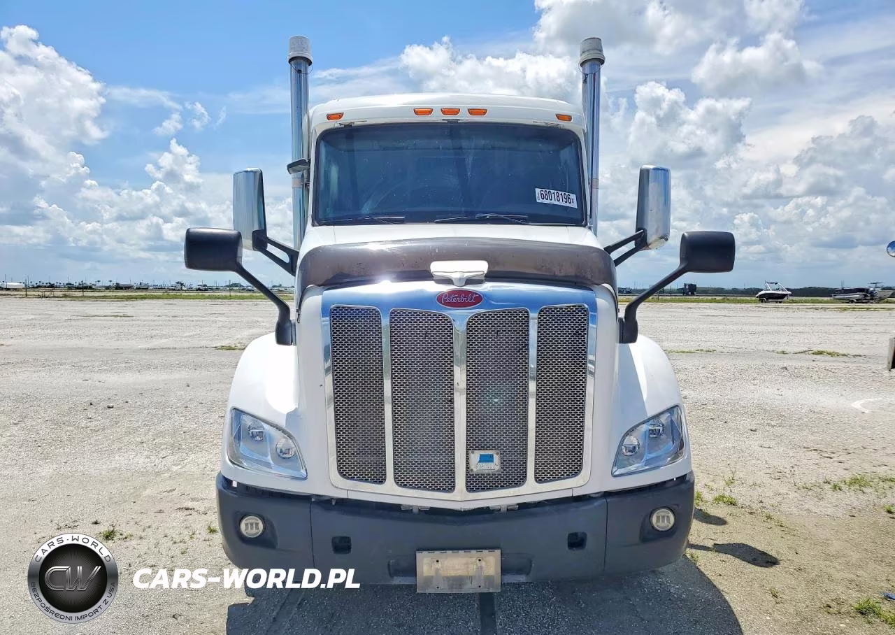 2014 Peterbilt 579 VIN:1XPBD49XXED249893 - 5