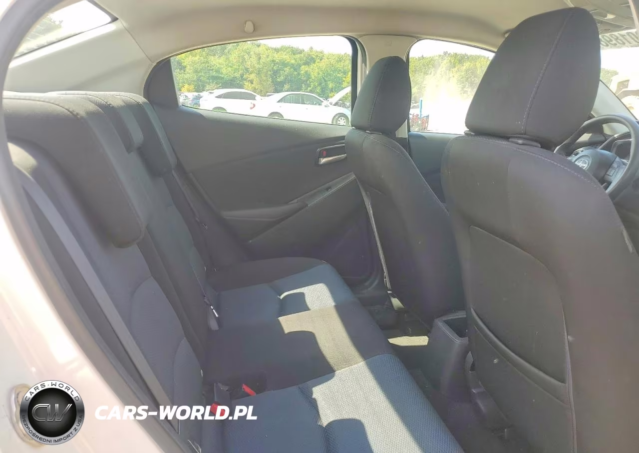 2016 Scion Ia Base VIN:3MYDLBZV2GY145108 - 10