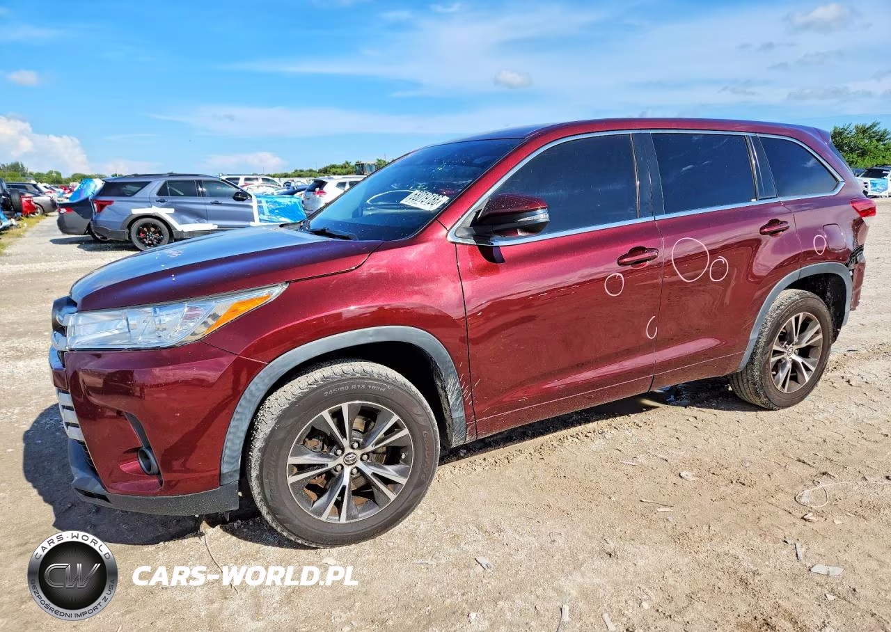 2018 Toyota Highlander Le