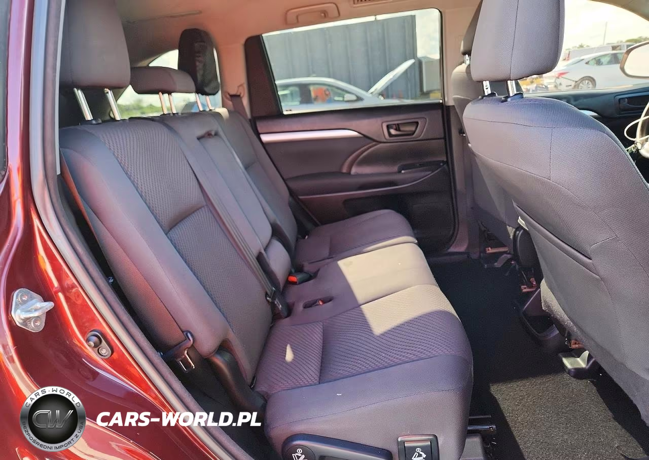 2018 Toyota Highlander Le VIN:5TDZARFH4JS034222 - 11