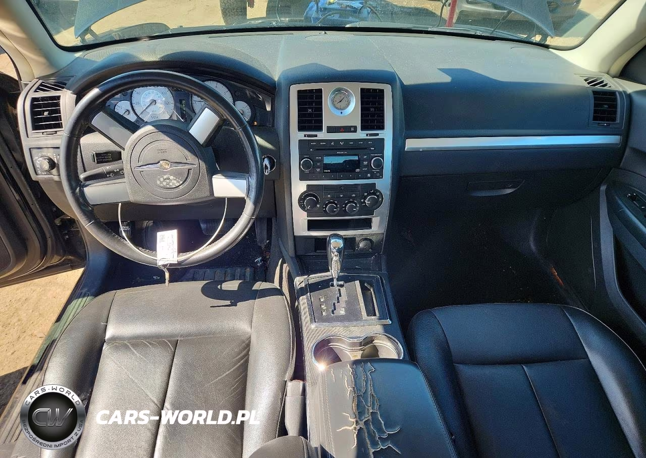 2009 Chrysler 300 Touring VIN:2C3KK53V99H586170 - 8