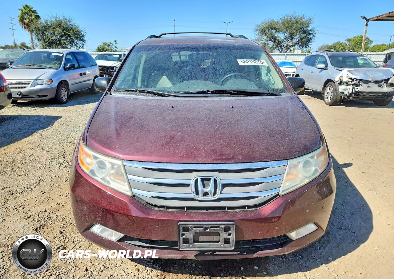 2012 Honda Odyssey Touring VIN:5FNRL5H96CB132426 - 5