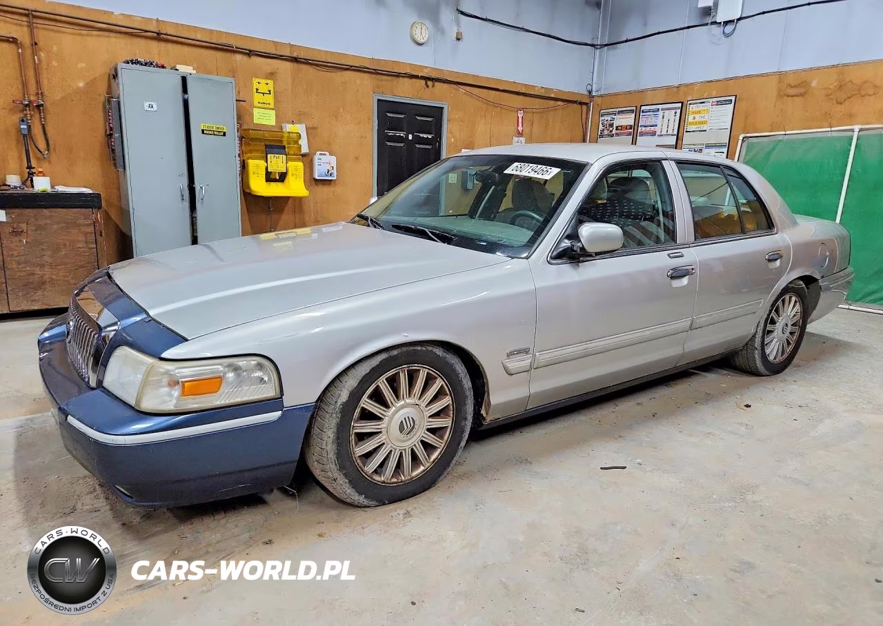 2010 Mercury Grand Marquis Ls – zdjęcie 1 z 12
