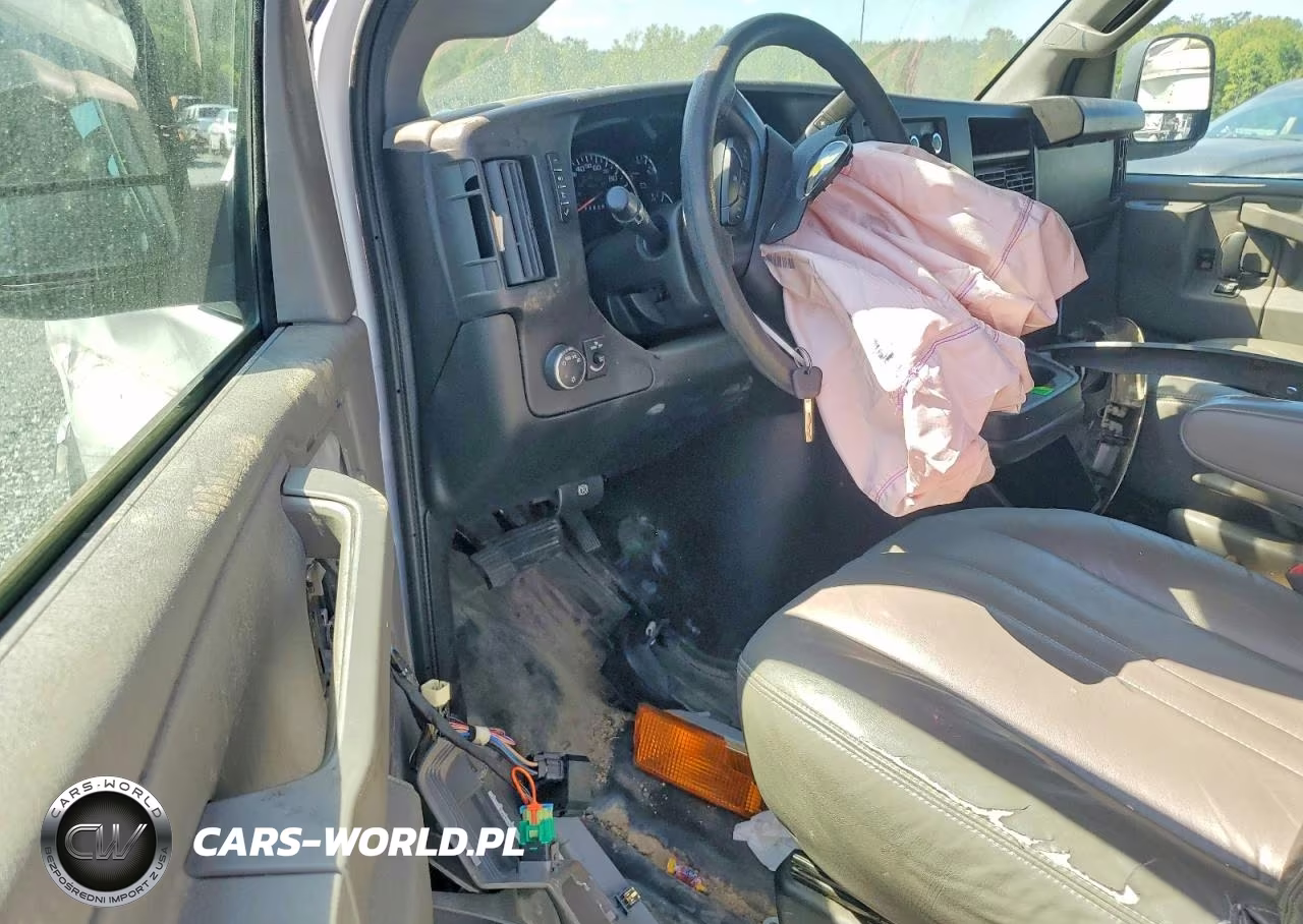 2016 Chevrolet Express G2500 VIN:1GCWGAFF9G1320901 - 8