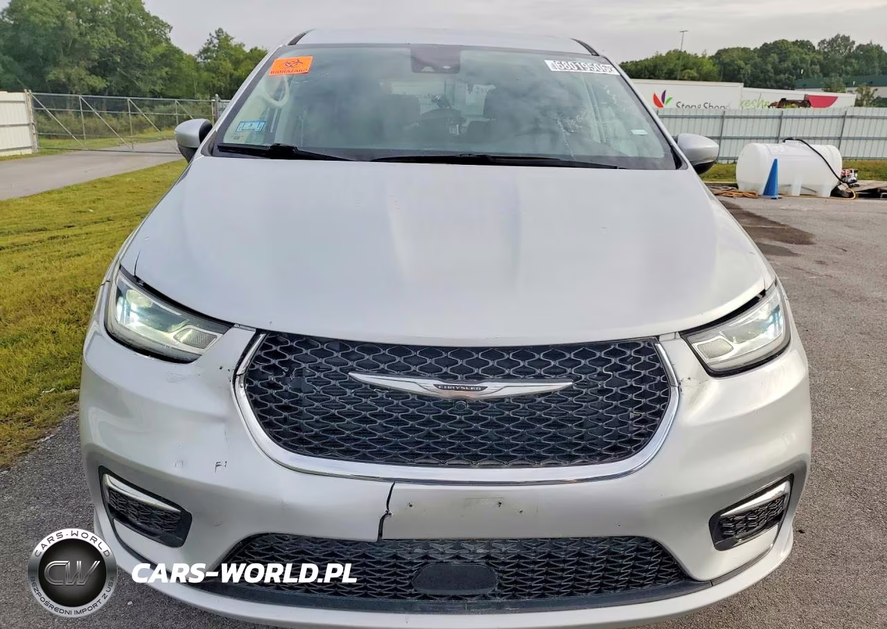 2023 Chrysler Pacifica Touring L VIN:2C4RC1BG8PR582198 - 5
