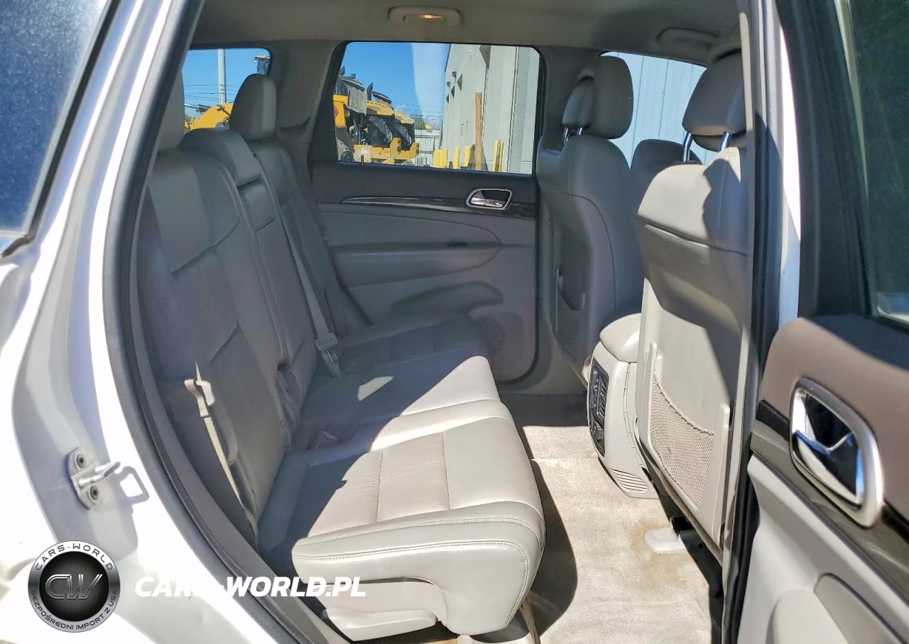 2011 Jeep Grand Cherokee Laredo VIN:1J4RR4GT4BC608961 - 11