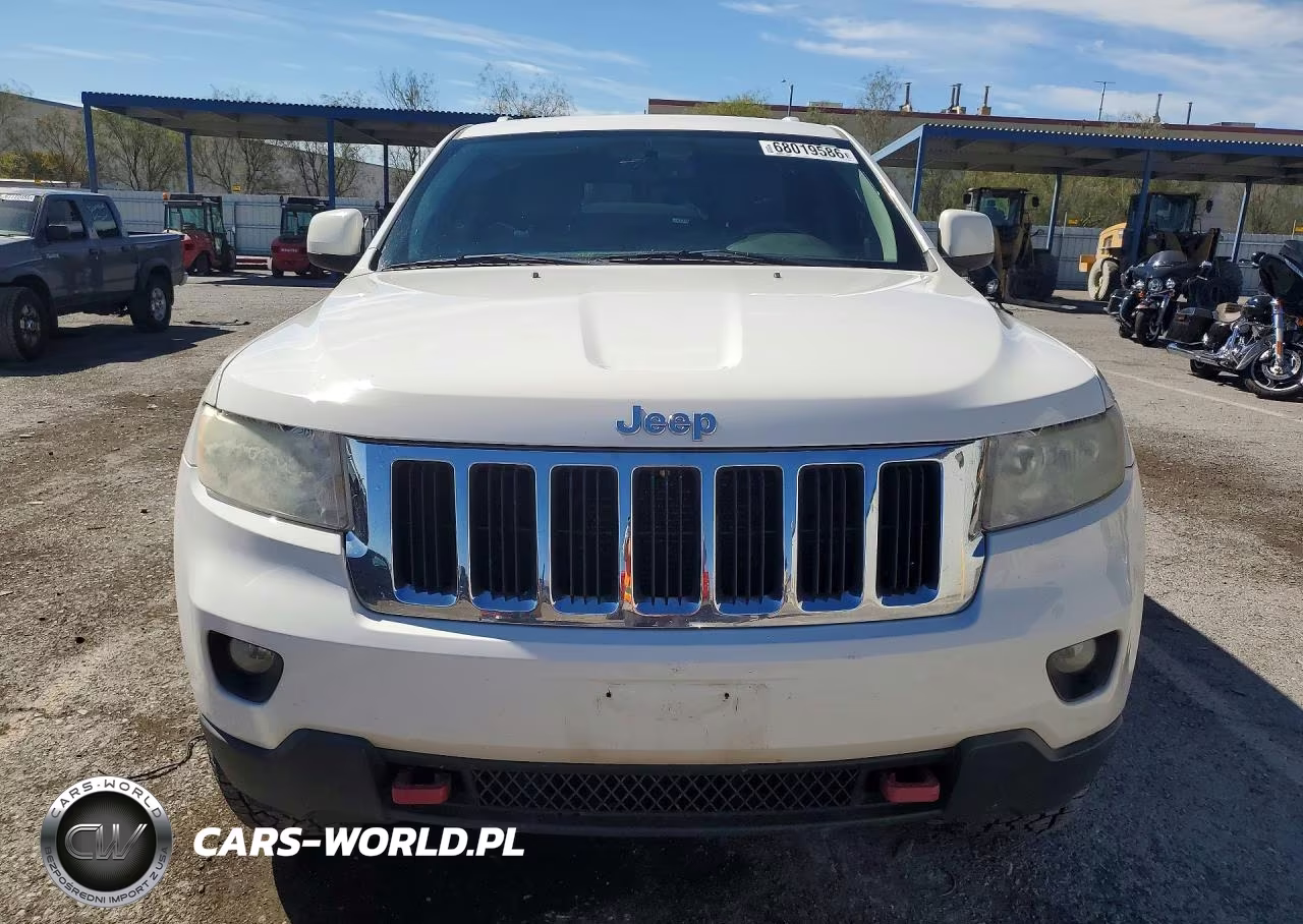2011 Jeep Grand Cherokee Laredo VIN:1J4RR4GT4BC608961 - 5