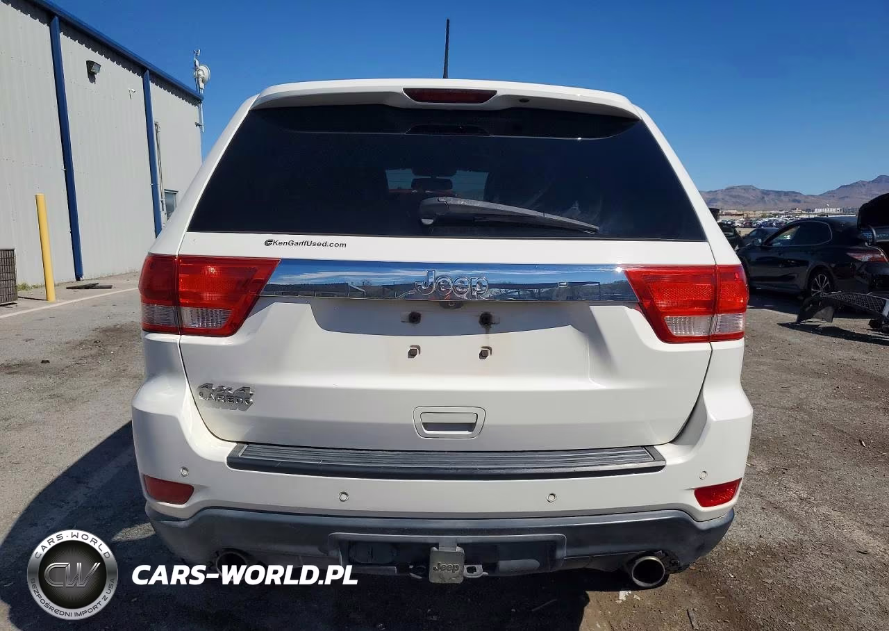 2011 Jeep Grand Cherokee Laredo VIN:1J4RR4GT4BC608961 - 6