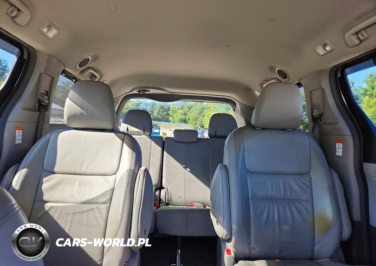 2015 Toyota Sienna Xle 7-Passenger VIN:5TDDK3DCXFS105345 - 10