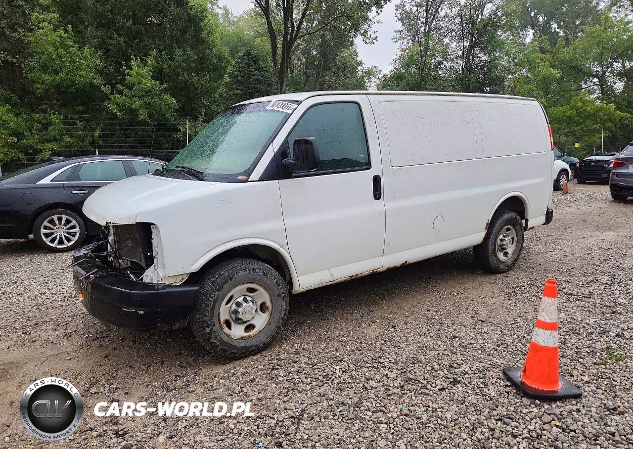 2013 Chevrolet Express 2500 Cargo Delivery Van – zdjęcie 1 z 14
