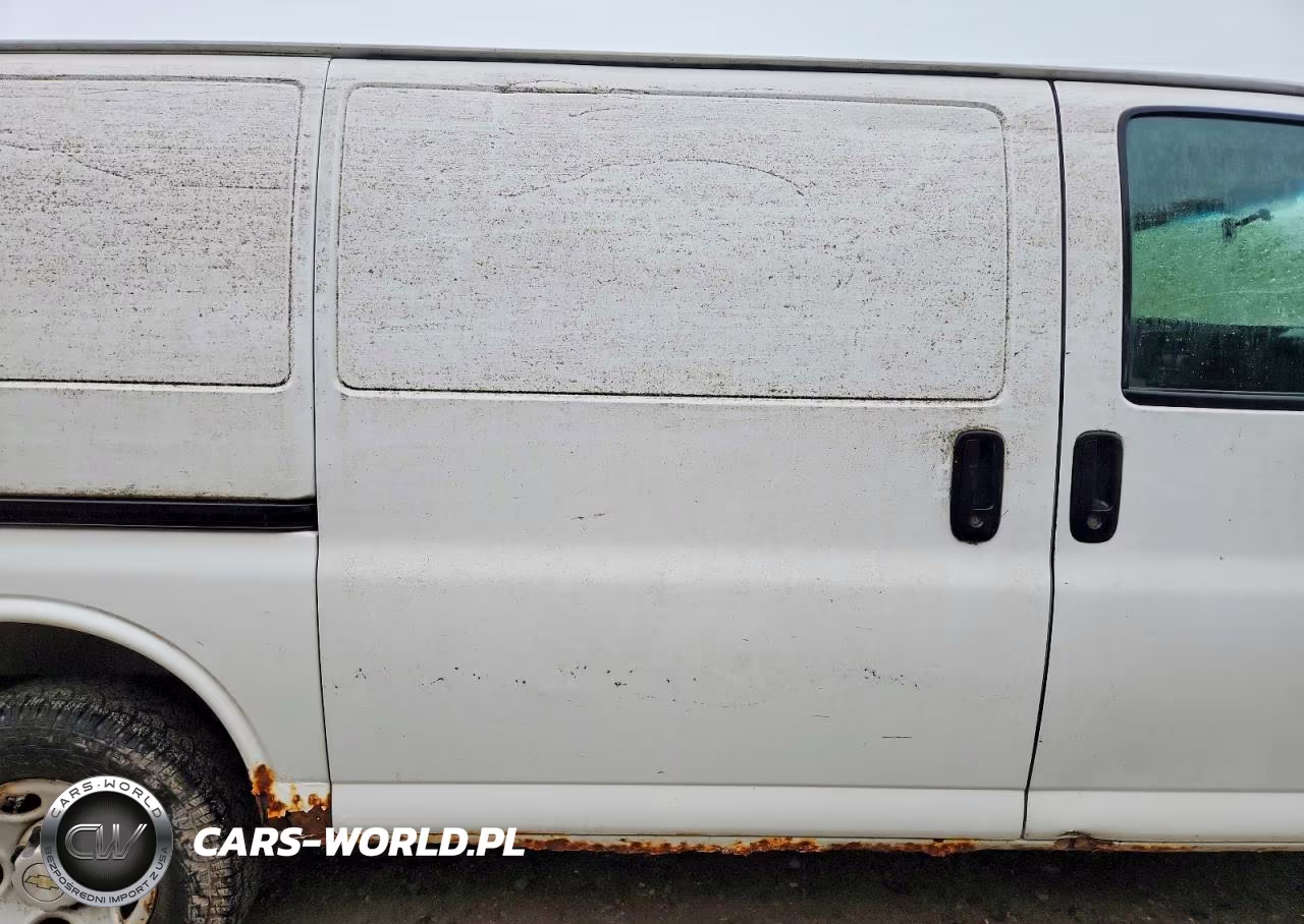 2013 Chevrolet Express 2500 Cargo Delivery Van VIN:1GCWGFCA4D1135821 - 11