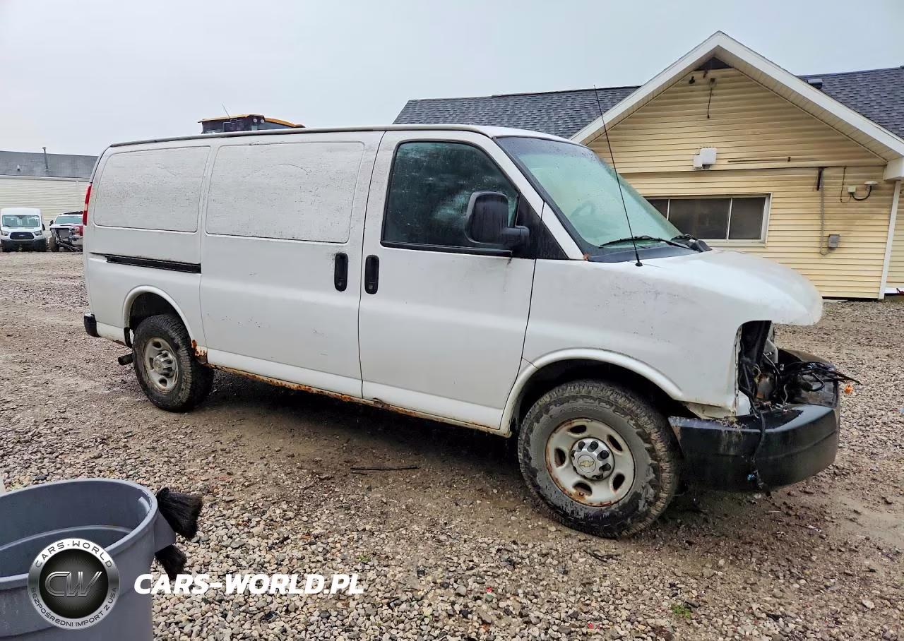 2013 Chevrolet Express 2500 Cargo Delivery Van VIN:1GCWGFCA4D1135821 - 4