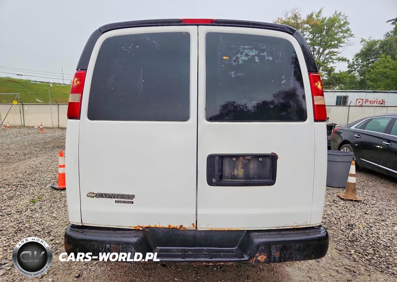 2013 Chevrolet Express 2500 Cargo Delivery Van VIN:1GCWGFCA4D1135821 - 6