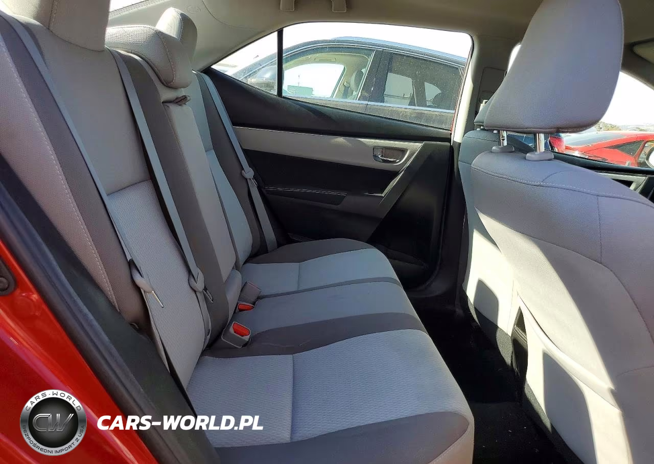 2018 Toyota Corolla Le VIN:5YFBURHE5JP843328 - 10