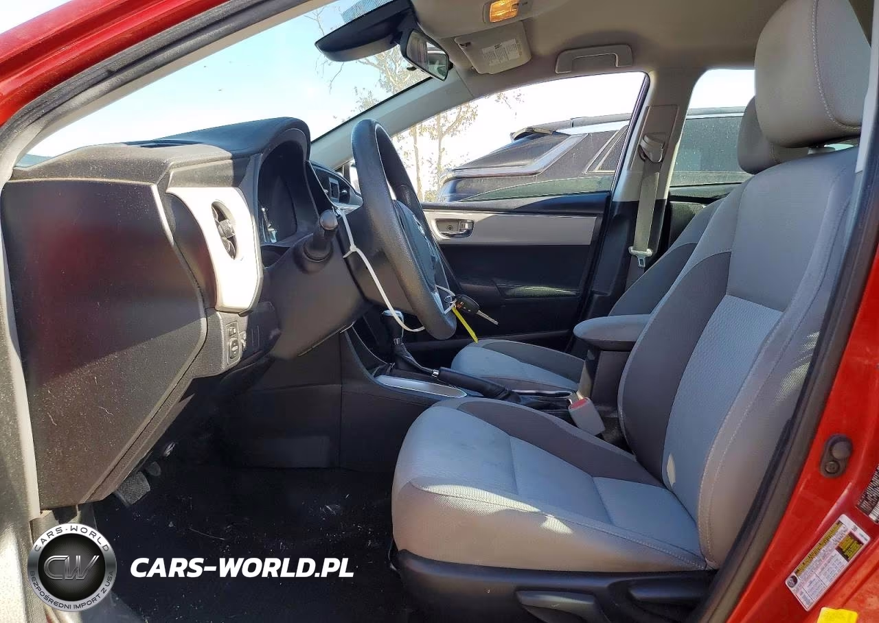 2018 Toyota Corolla Le VIN:5YFBURHE5JP843328 - 7