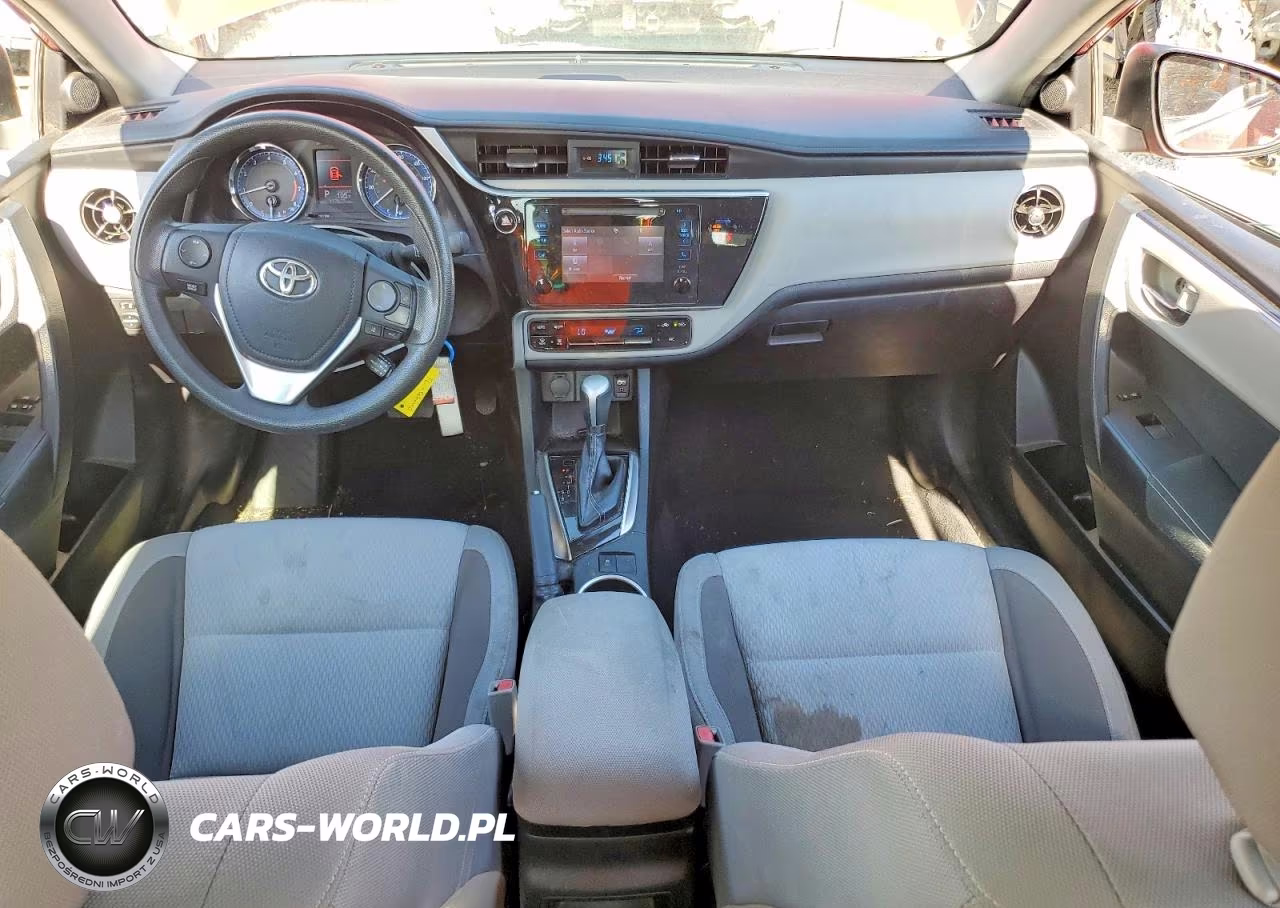 2018 Toyota Corolla Le VIN:5YFBURHE5JP843328 - 8