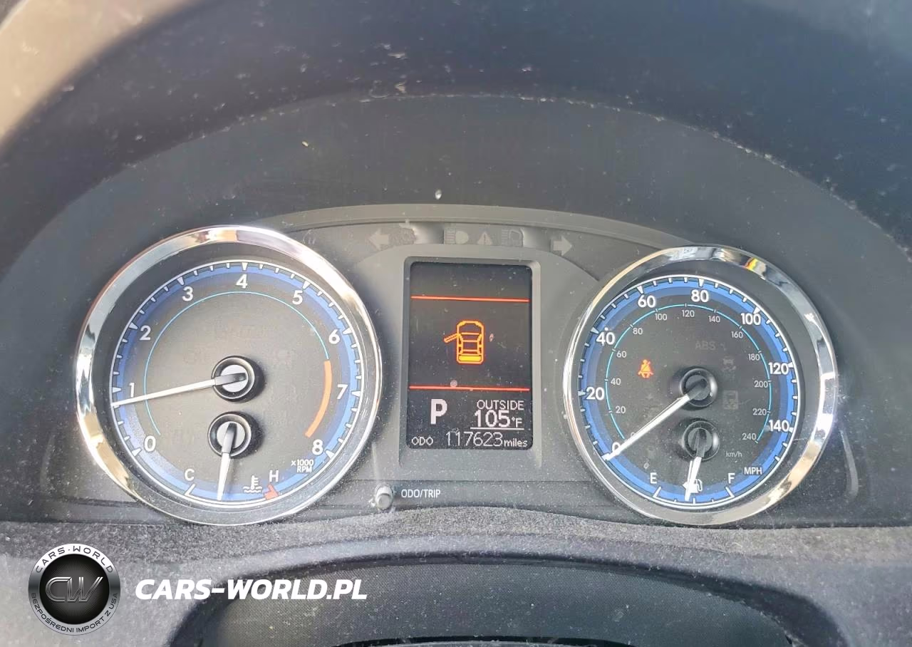 2018 Toyota Corolla Le VIN:5YFBURHE5JP843328 - 9