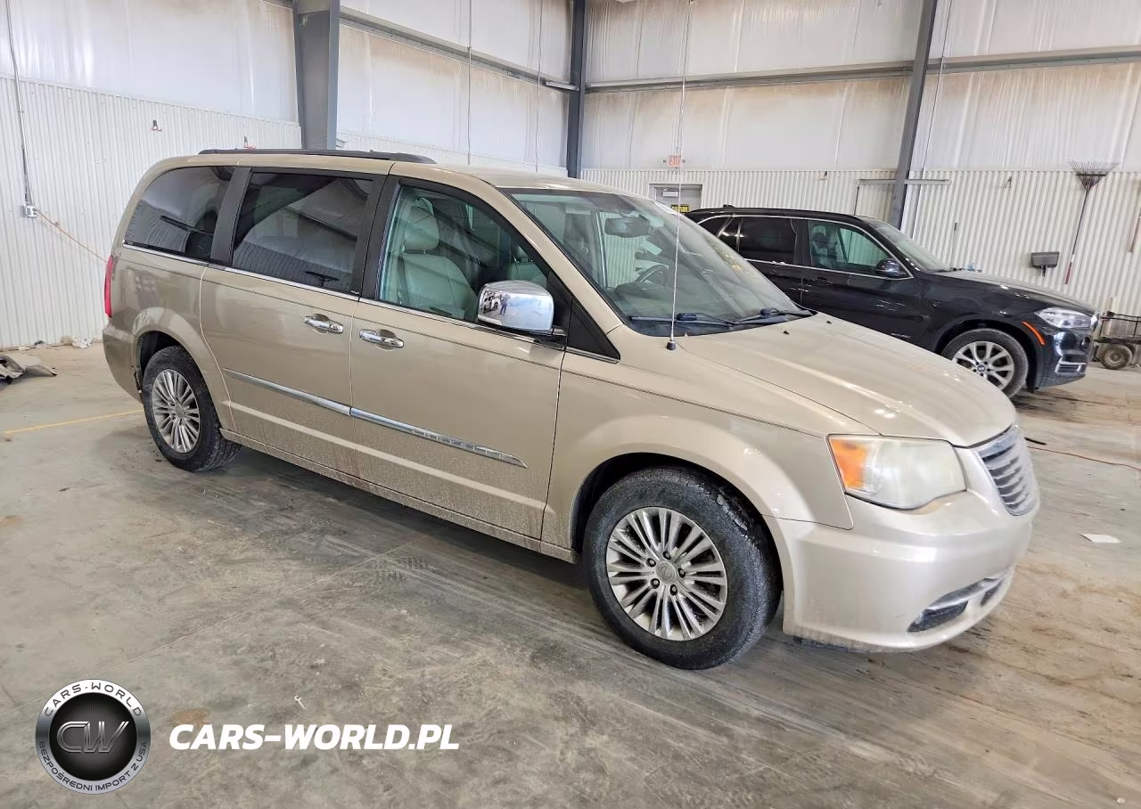 2013 Chrysler Town & Country Touring L VIN:2C4RC1CG1DR694724 - 4