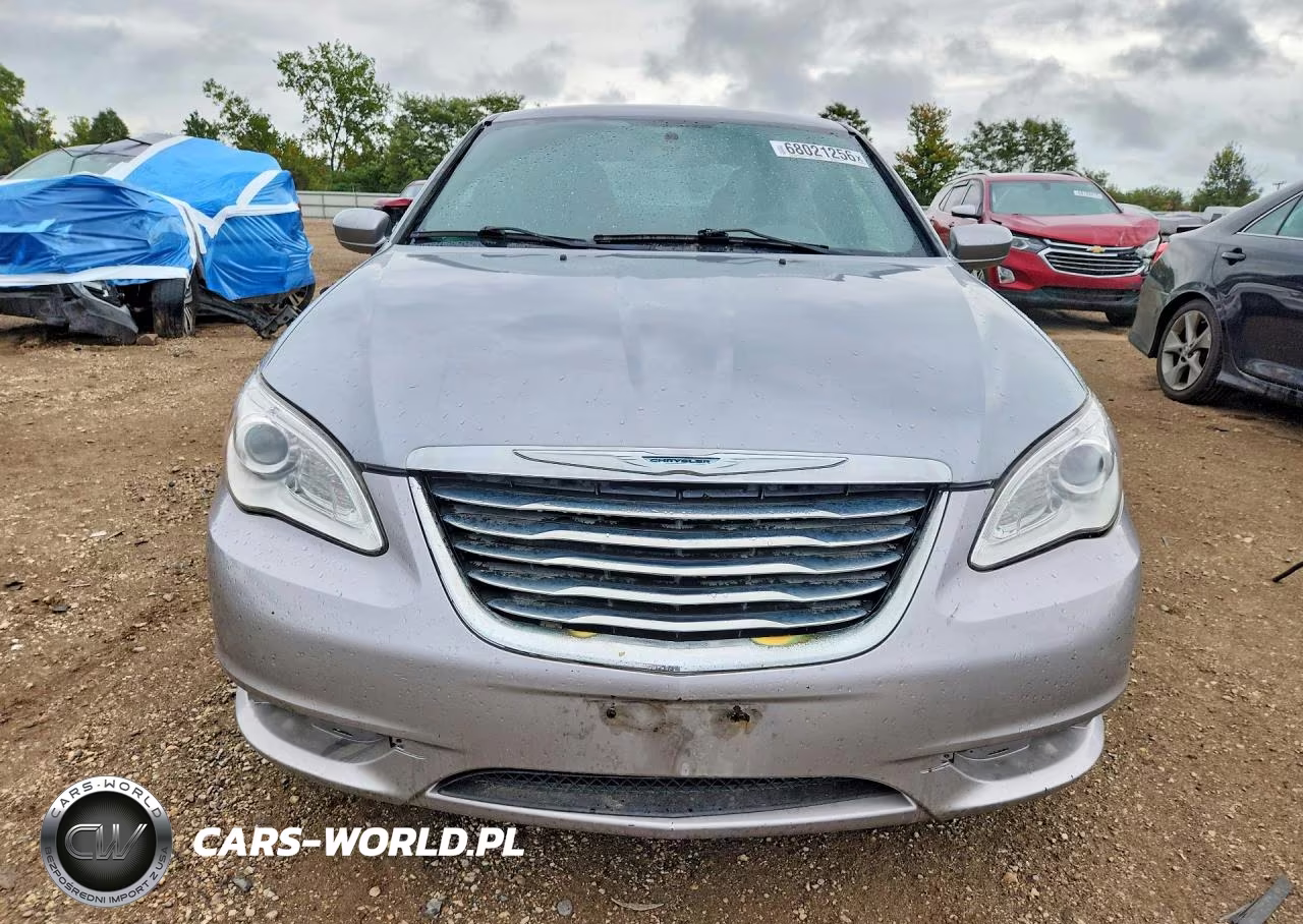 2014 Chrysler 200 Touring VIN:1C3CCBBG1EN144794 - 5