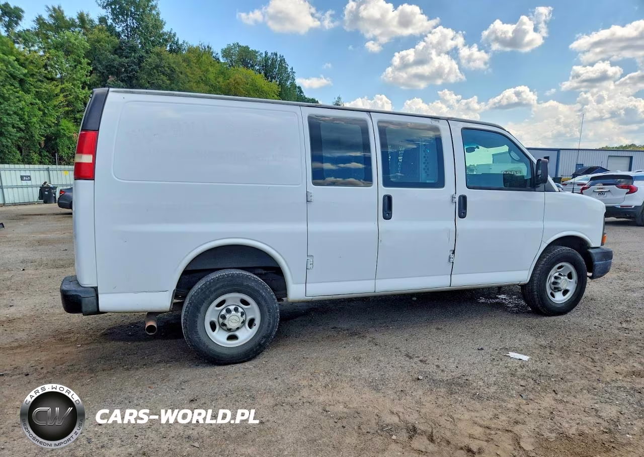 2015 Chevrolet Express G2500 VIN:1GCWGFCF2F1116280 - 3