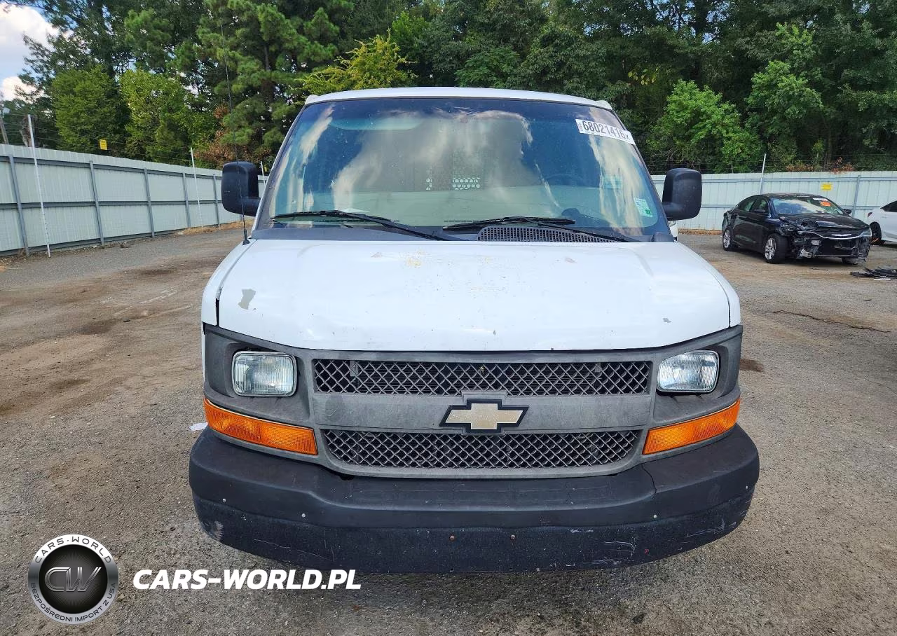 2015 Chevrolet Express G2500 VIN:1GCWGFCF2F1116280 - 5