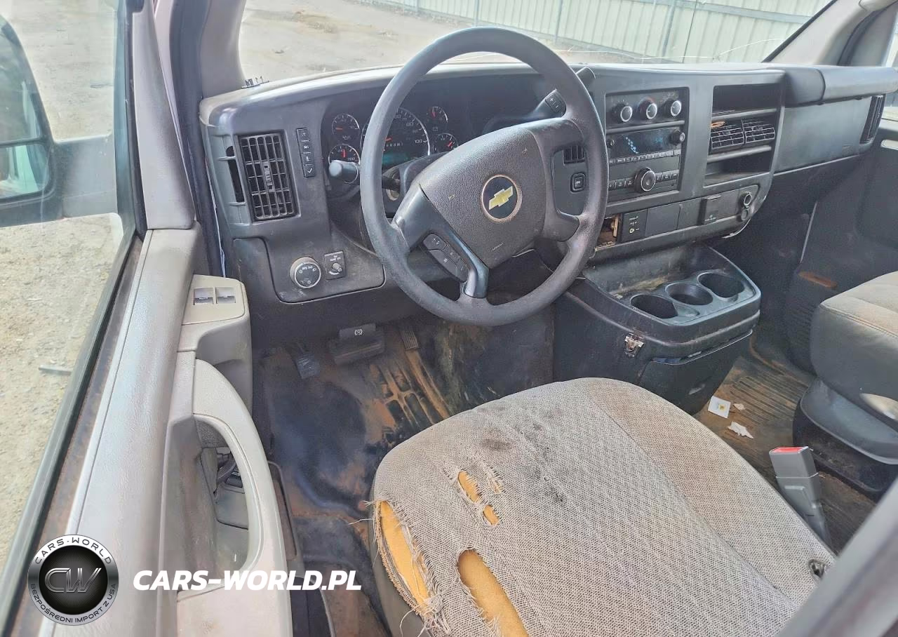 2015 Chevrolet Express G2500 VIN:1GCWGFCF2F1116280 - 8