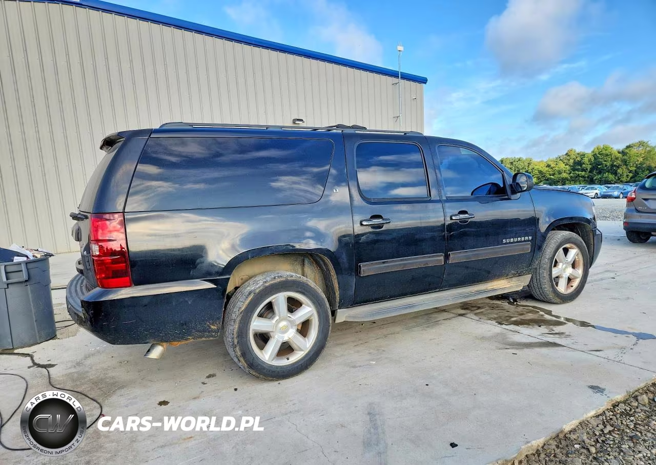 2013 Chevrolet Suburban C1500 Lt VIN:1GNSCJE00DR354916 - 3