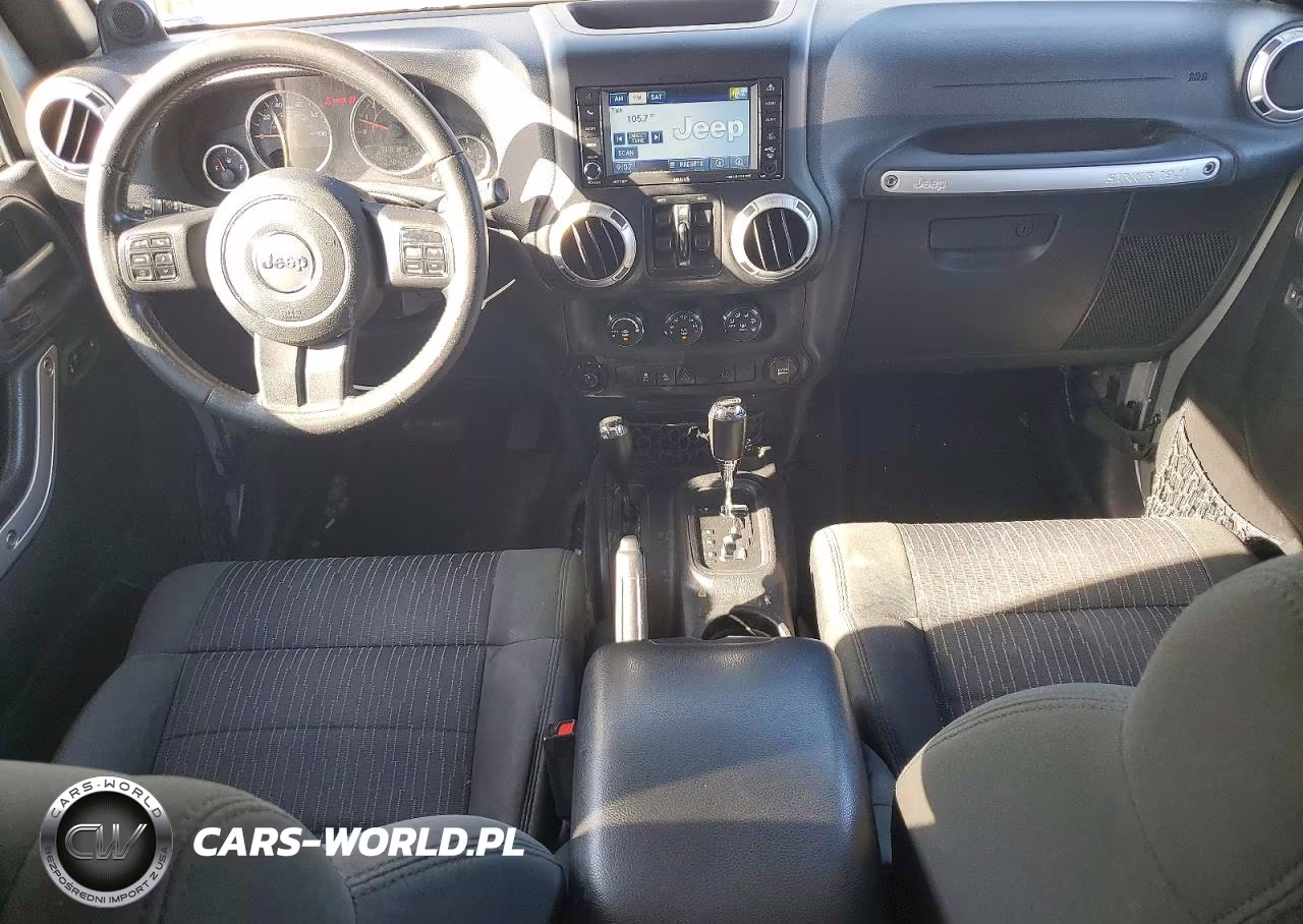 2012 Jeep Wrangler Unlimited Sahara VIN:1C4BJWEG7CL123005 - 8