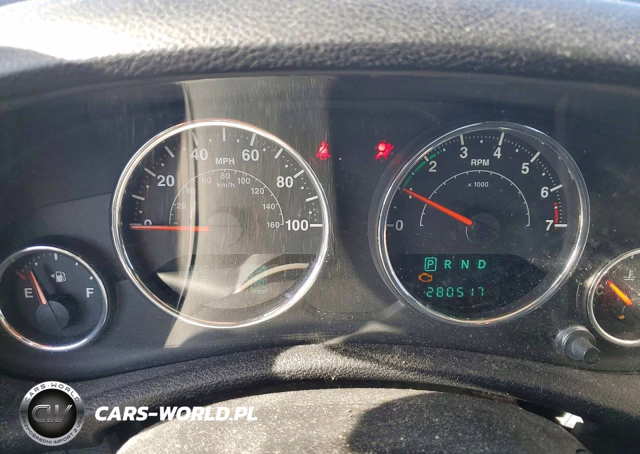2012 Jeep Wrangler Unlimited Sahara VIN:1C4BJWEG7CL123005 - 9