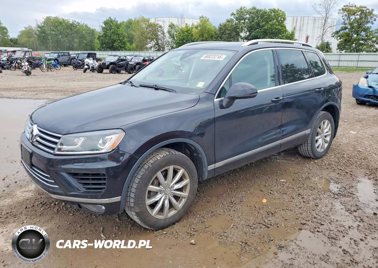 2016 Volkswagen Touareg Sport VIN:WVGEF9BP2GD011535 - 1