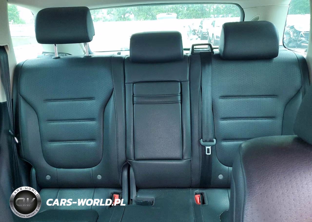 2016 Volkswagen Touareg Sport VIN:WVGEF9BP2GD011535 - 10