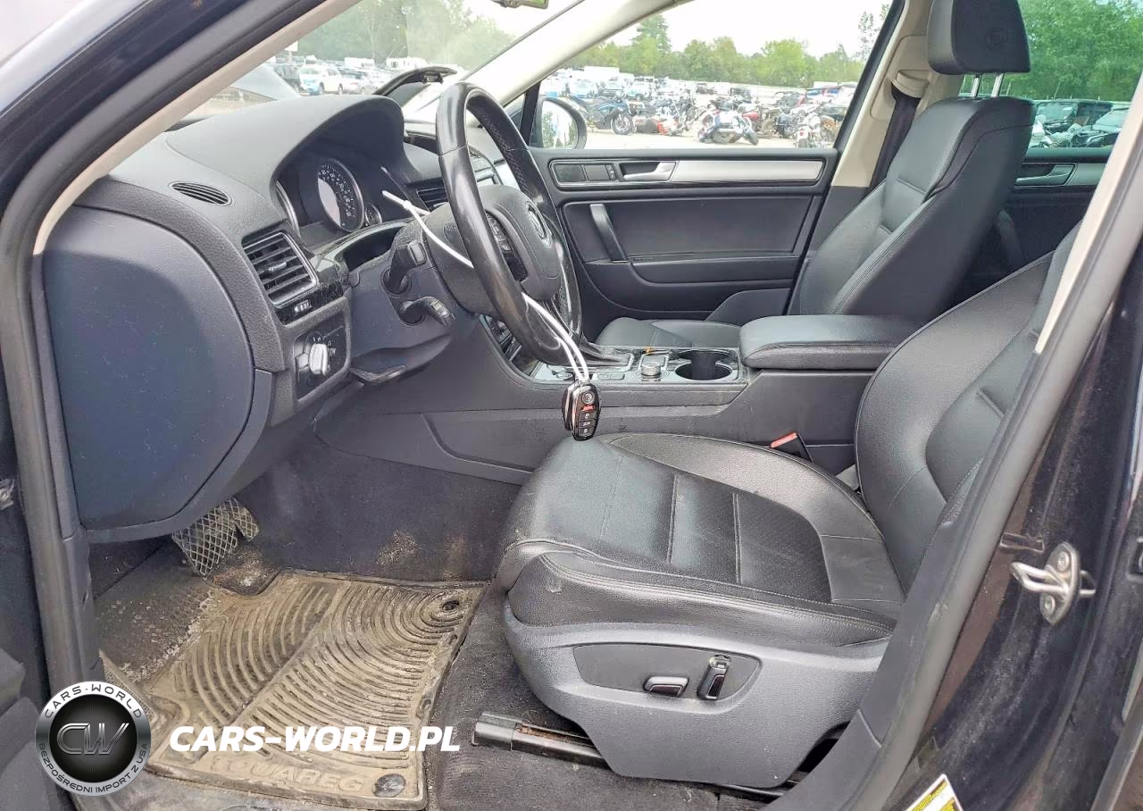 2016 Volkswagen Touareg Sport VIN:WVGEF9BP2GD011535 - 7