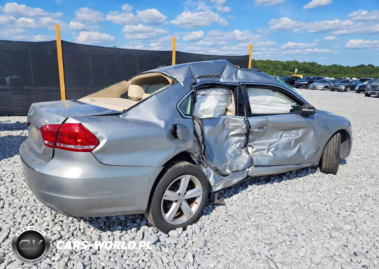 2013 Volkswagen Passat Se VIN:1VWBP7A39DC141138 - 3