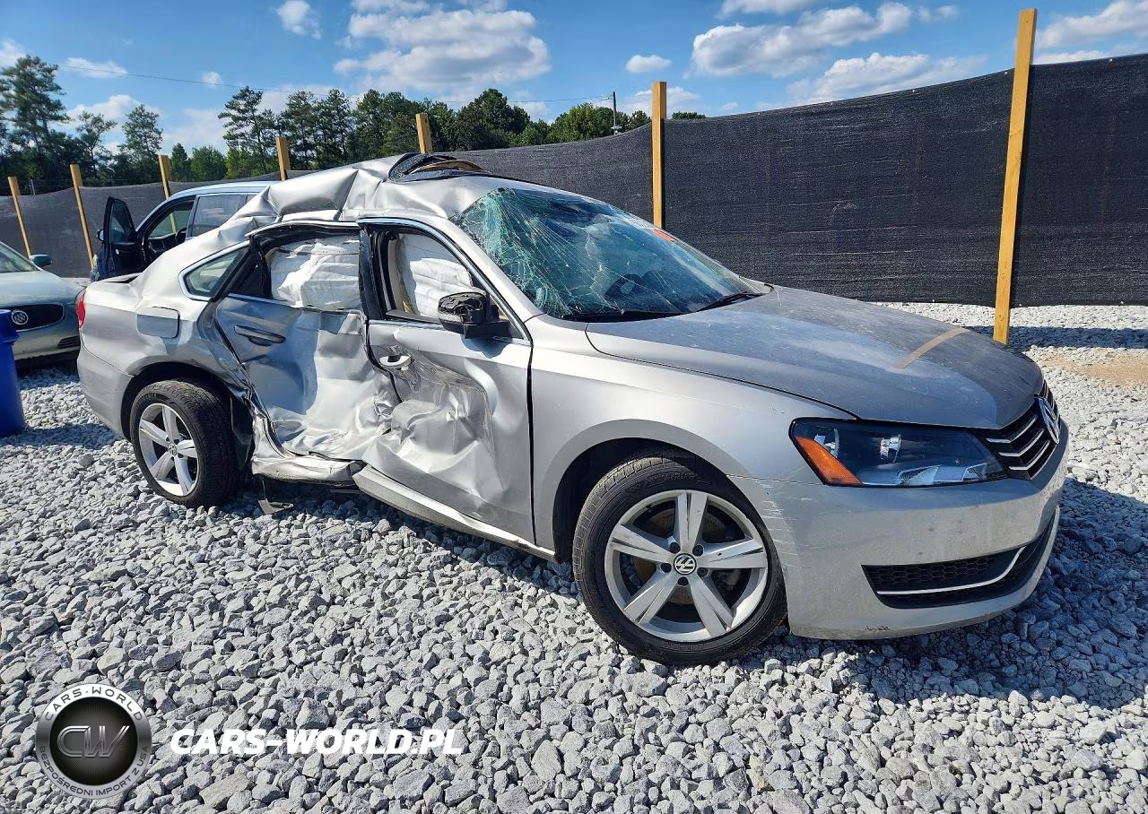 2013 Volkswagen Passat Se VIN:1VWBP7A39DC141138 - 4