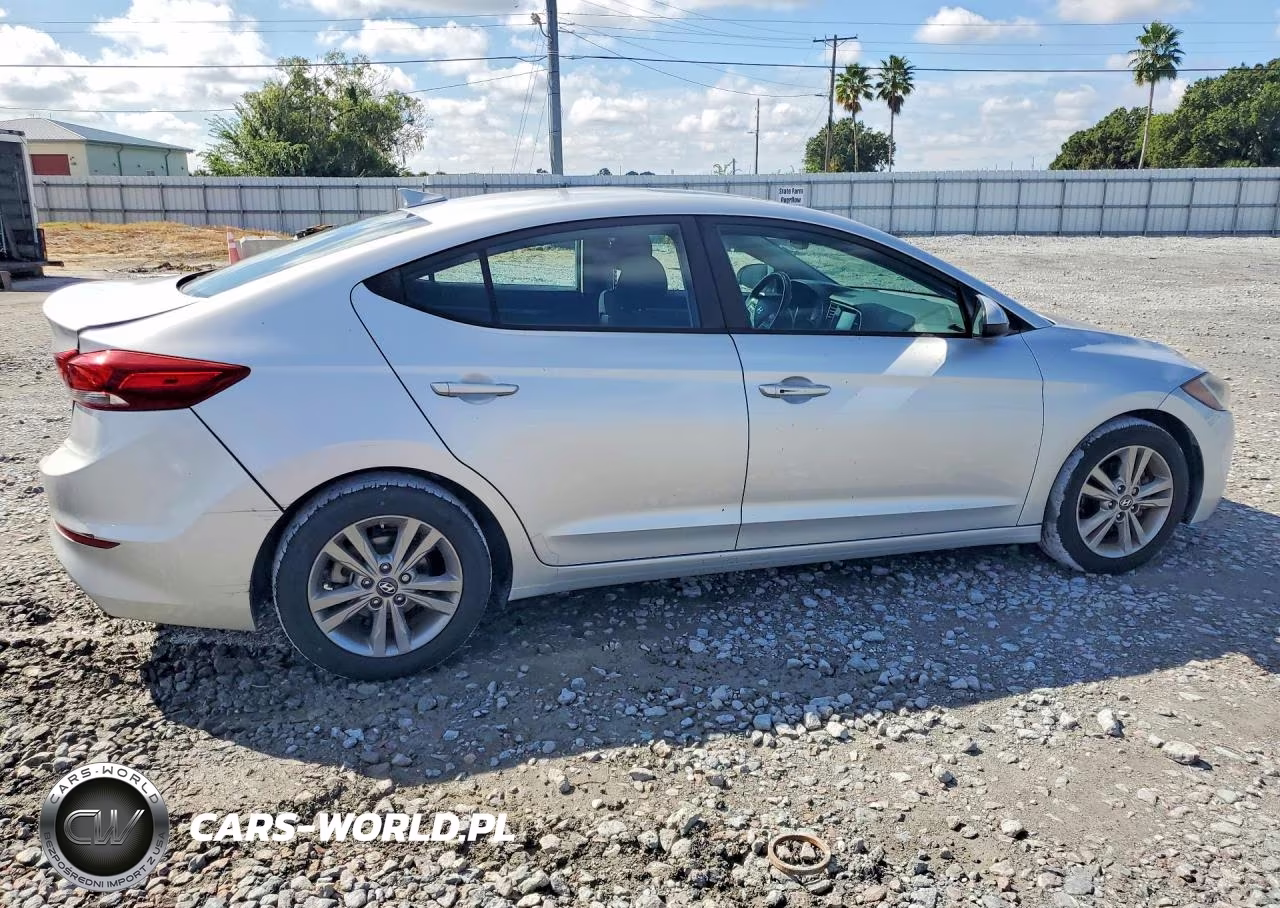 2018 Hyundai Elantra Value Edition VIN:5NPD84LF9JH246678 - 3