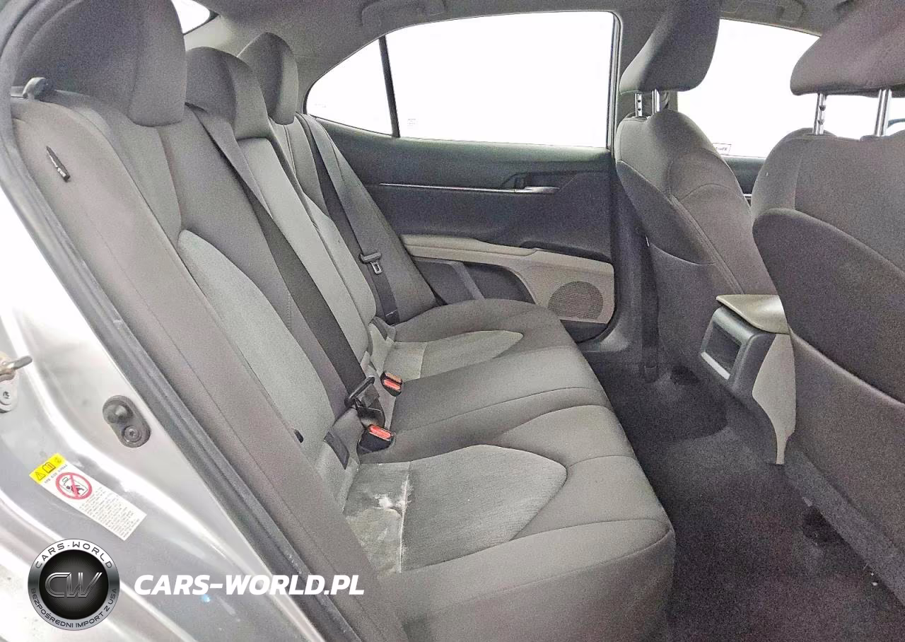 2018 Toyota Camry Le VIN:4T1B11HK5JU048956 - 10