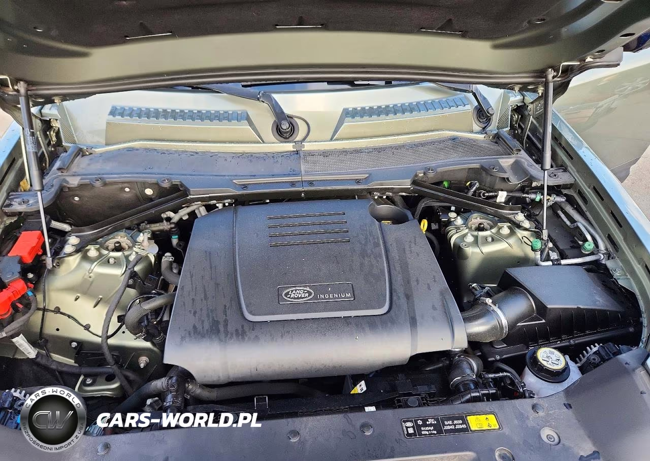 2022 Land Rover Defender 110 S VIN:SALEJ7RX8N2084309 - 12