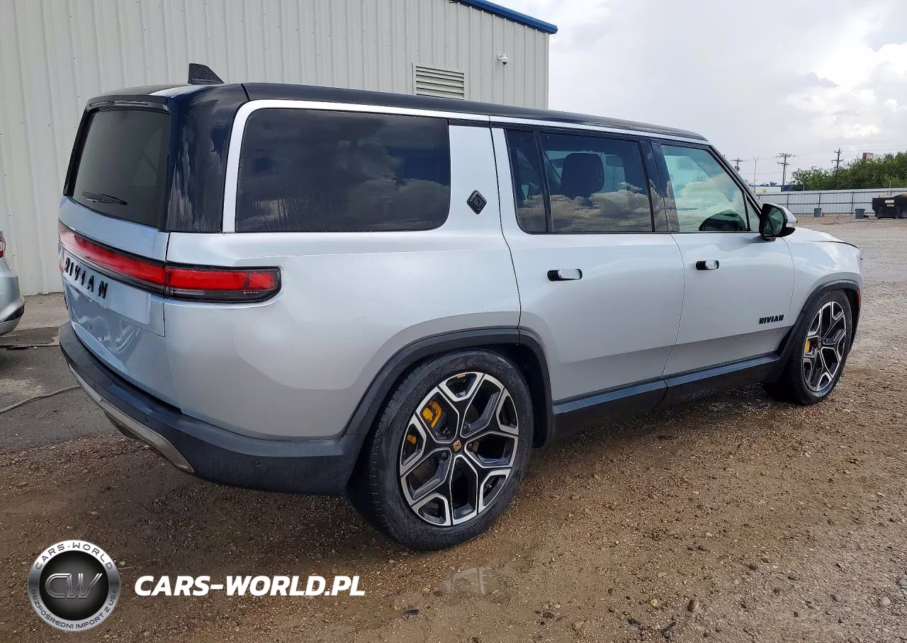 2023 Rivian R1S Adventure VIN:7PDSGABA0PN008136 - 3