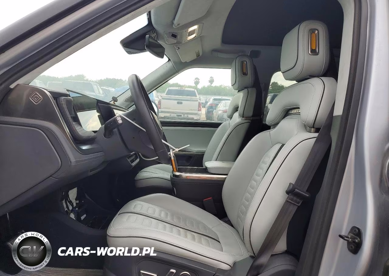 2023 Rivian R1S Adventure VIN:7PDSGABA0PN008136 - 7
