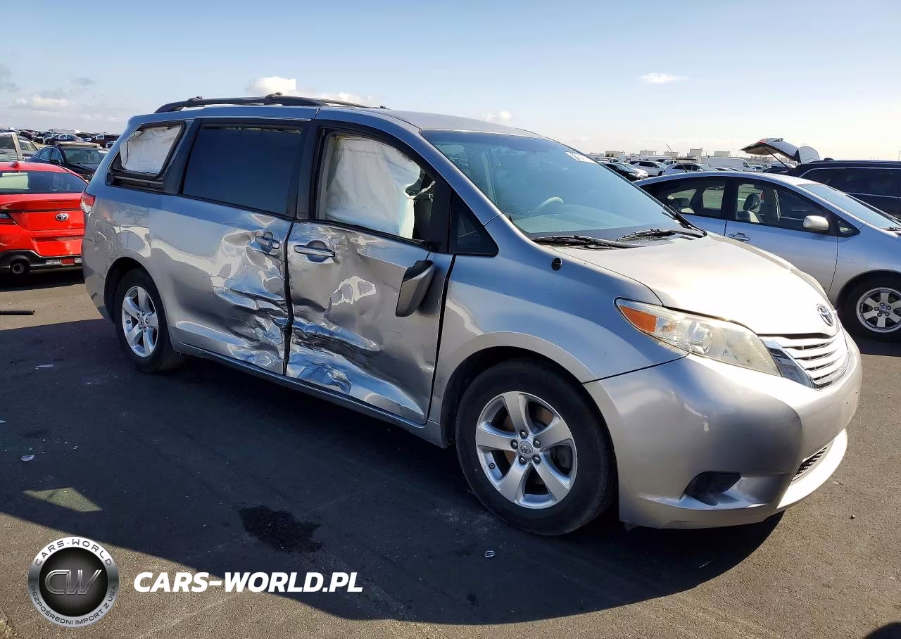 2011 Toyota Sienna Le VIN:5TDKK3DCXBS151288 - 4