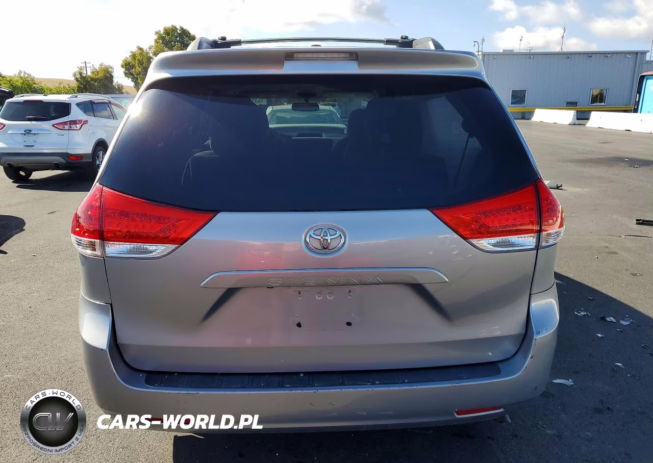 2011 Toyota Sienna Le VIN:5TDKK3DCXBS151288 - 6