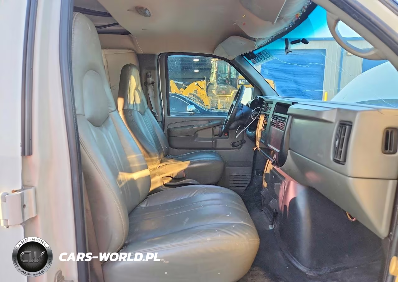 2007 Chevrolet Express 1500 Delivery Van VIN:1GCFG15X271157177 - 11