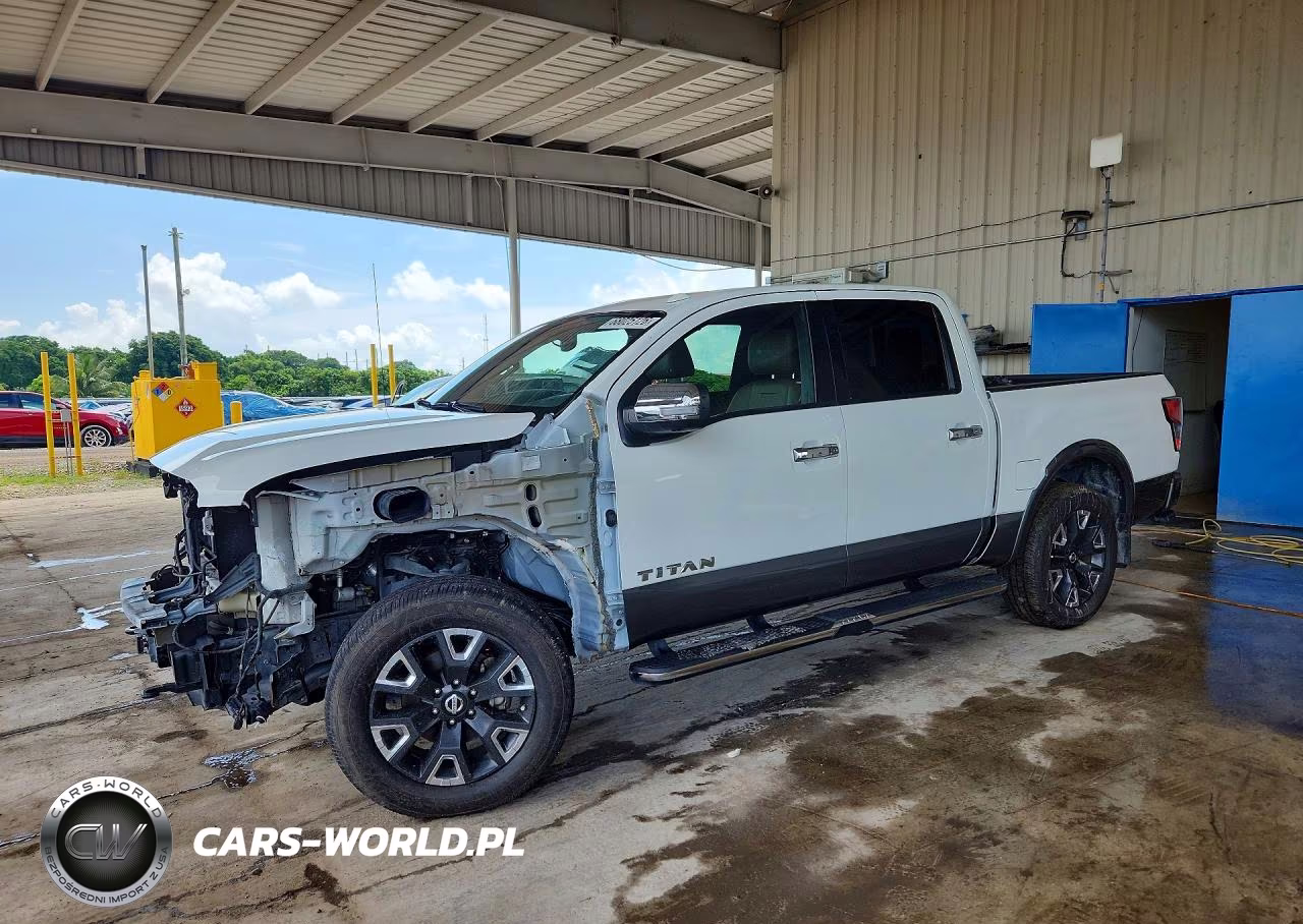 2021 Nissan Titan Platinum Reserve – zdjęcie 1 z 12
