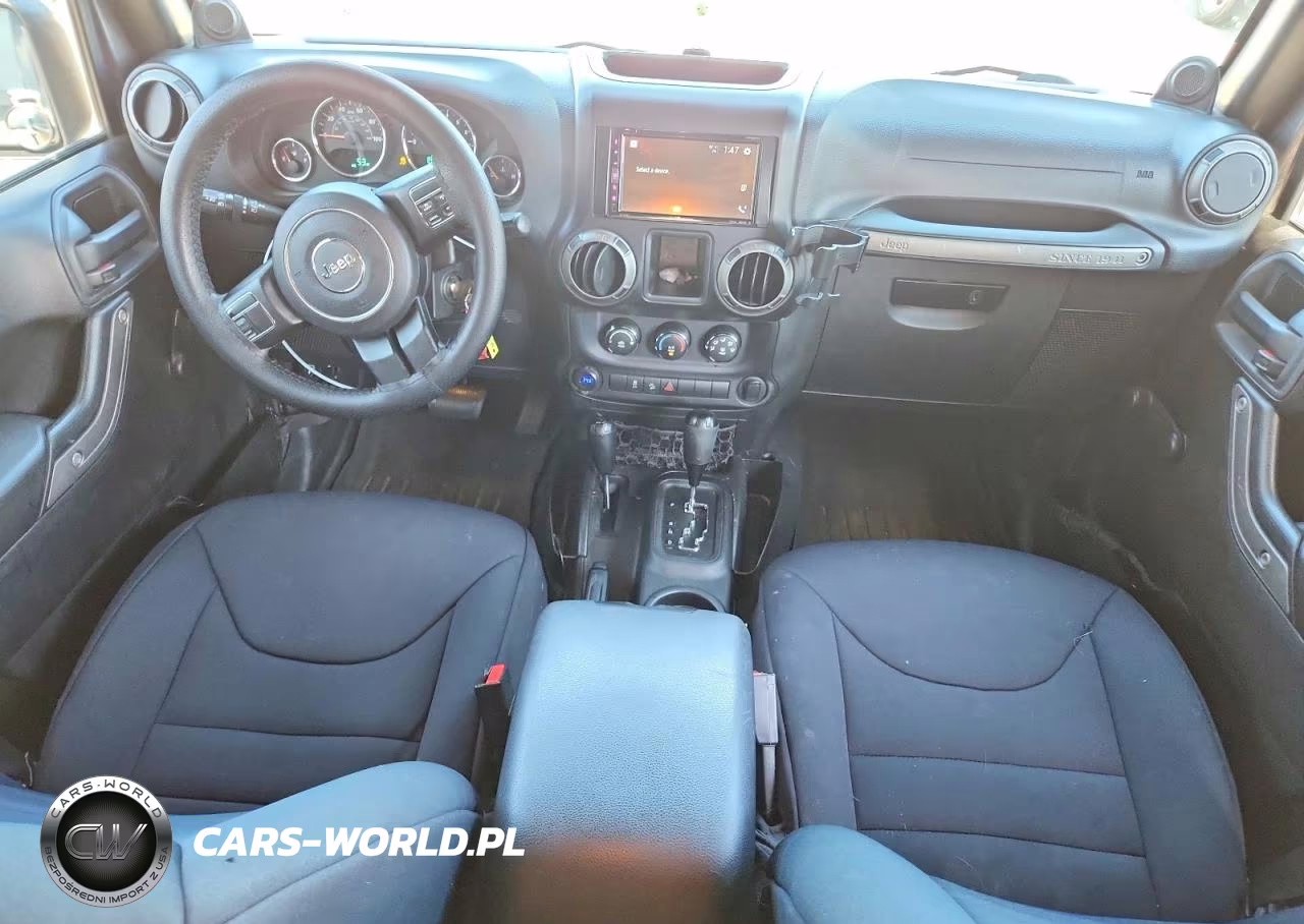 2014 Jeep Wrangler Unlimited Sport VIN:1C4BJWDG1EL296586 - 8