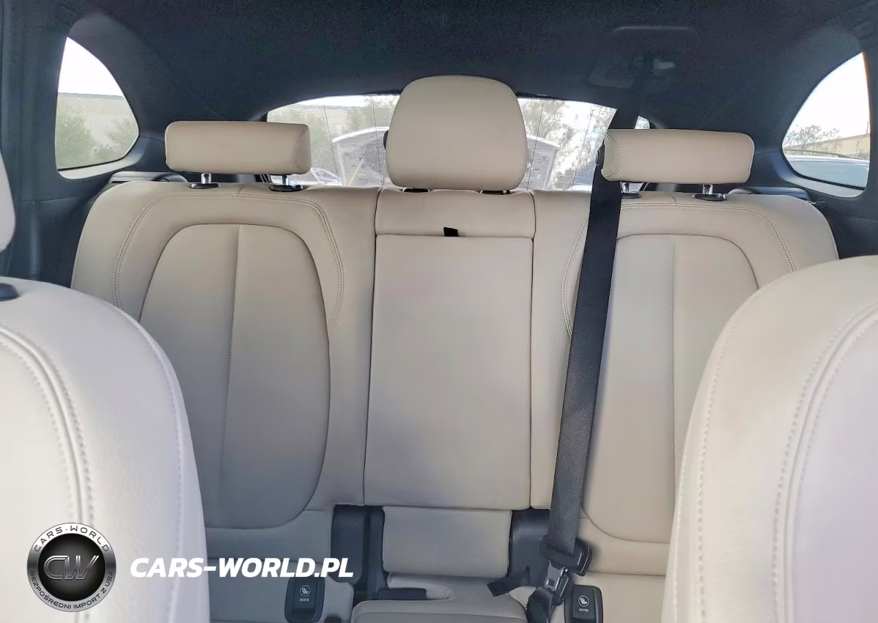 2018 BMW X1 Sdrive28I VIN:WBXHU7C39J5L06319 - 10