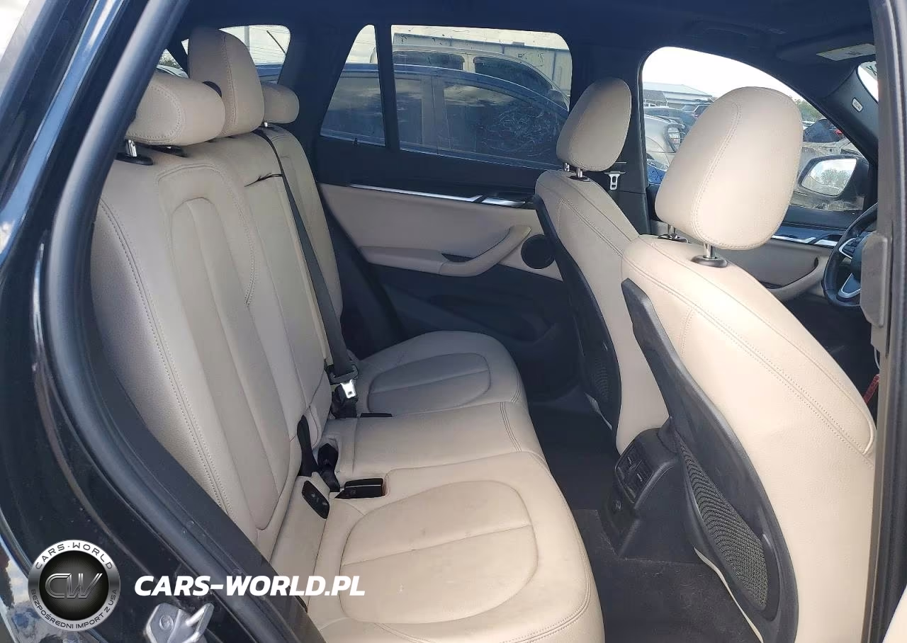 2018 BMW X1 Sdrive28I VIN:WBXHU7C39J5L06319 - 11