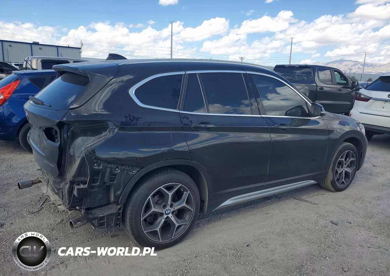 2018 BMW X1 Sdrive28I VIN:WBXHU7C39J5L06319 - 3