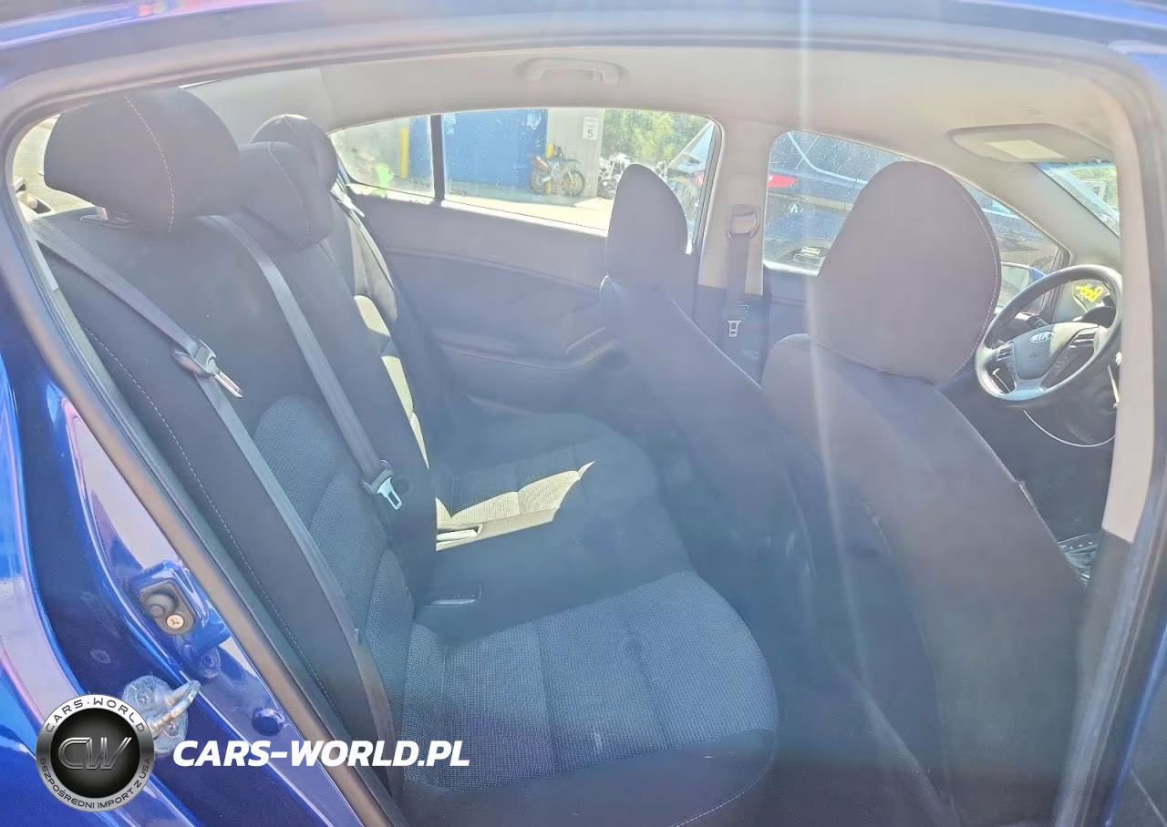 2018 Kia Forte Lx VIN:3KPFK4A71JE241646 - 10