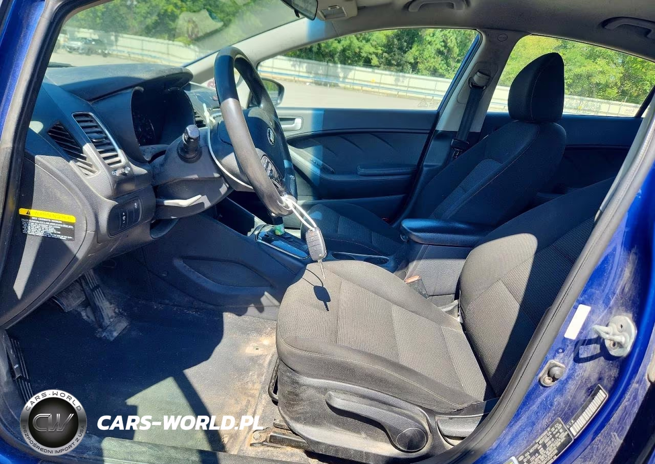 2018 Kia Forte Lx VIN:3KPFK4A71JE241646 - 7