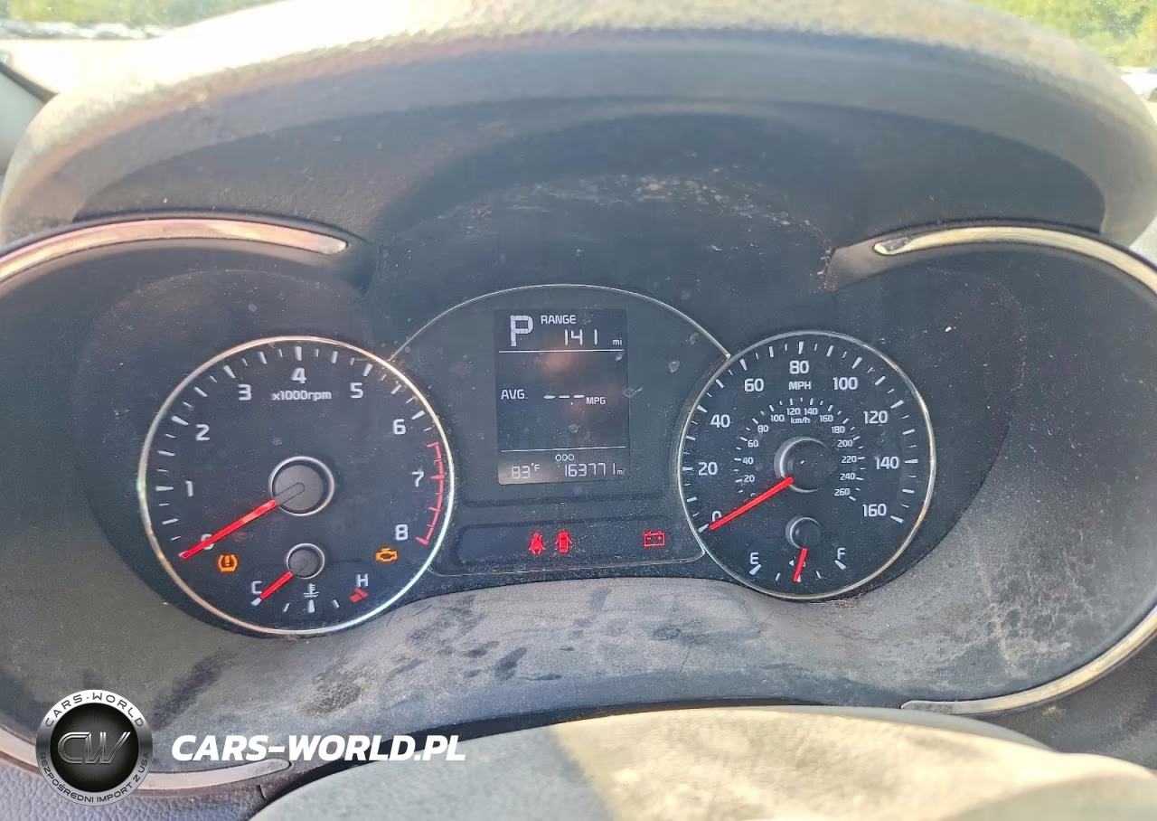 2018 Kia Forte Lx VIN:3KPFK4A71JE241646 - 9